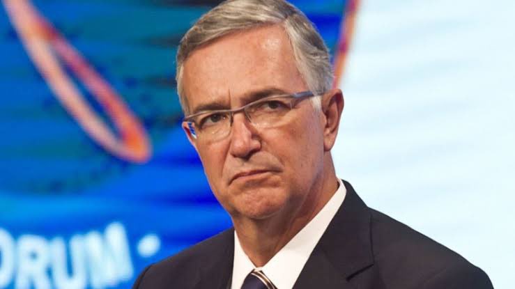 LLORA DE RABIA EL USURERO

Ricardo Salinas Pliego <a href="/RicardoBSalinas/">Don Ricardo Salinas Pliego</a> EL PRÓFUGO DE LOS IMPUESTOS AL SAT demandó a 20 periodistas independientes porque hicieron “terrorismo financiero” contra su basura de <a href="/BancoAzteca/">Banco Azteca</a> JAJA ni un becerro hambriento se aventó esa mamada.