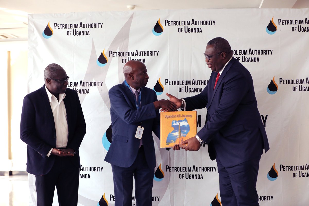 PAU_Uganda's tweet photo. The @PAU_Uganda  and the Petroleum Commission of Ghana (PCG) have agreed to collaborate and share knowledge. This partnership was solidified during a meeting at Petroleum House, Entebbe. 1/3 https://t.co/0t5UmSzoqJ