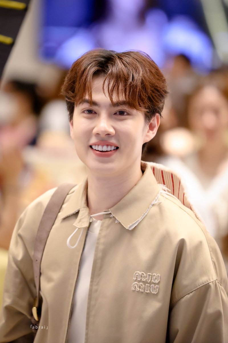 oasinus's tweet photo. ยิ้มเล็ก ยิ้มน้อย

CHATOSTUDIO X BenzGarfield 

@Benzalert_np 

#ChatoSavoirArt 
#ChatoSummerHoliday 
#BENZALERT 
#BenzGarfield https://t.co/aZGlEzG5gv