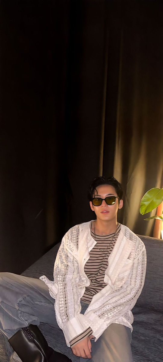 ; [ restarting ]
｡⁠*ﾟlooking for #moots

— hi, I'm kirby !
— he | filo
— writer 
— not new to the #kpoptwt &amp; #stantwt
— carat 
— any fandom is welcome!

♡ / ↻ to spread and to be moots!