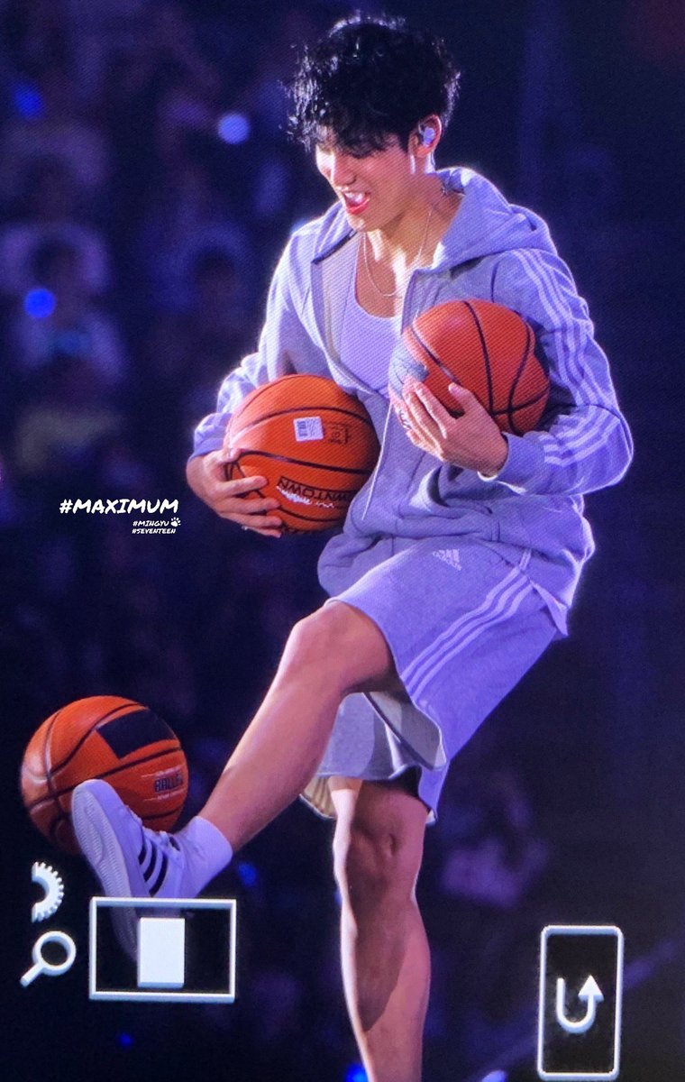 Maximum_406's tweet photo. 240724 캐랜
강아띠🏀
#민규 #김민규 #SEVENTEEN #MINGYU https://t.co/4ePjBlcn8K