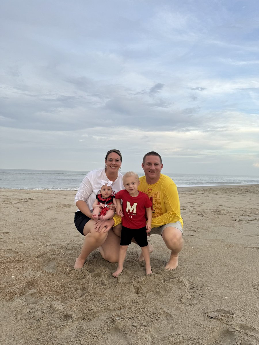 kmills34's tweet photo. Terpsville made its way to OBX https://t.co/H9IKGgbVEW