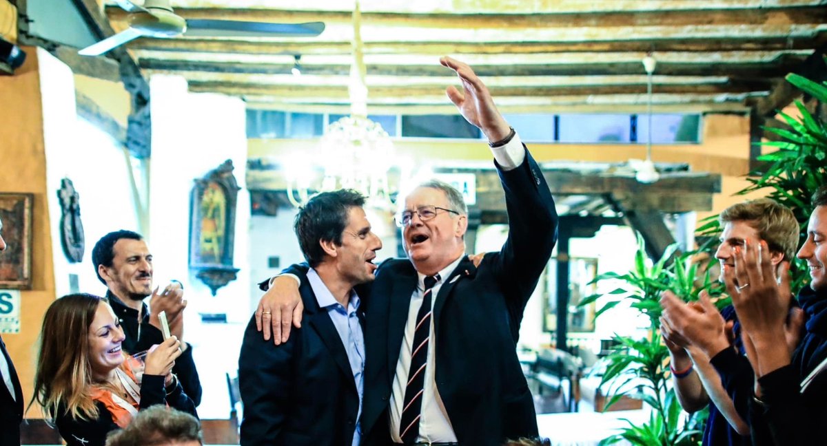 Paris2024's tweet photo. Il a œuvré pour que le rugby à 7 soit aux Jeux Olympiques.
Il a œuvré pour les Jeux à Paris en 2024.
Merci Bernard Lapasset ✨

📸 @lequipe https://t.co/nSWI6BKwmH