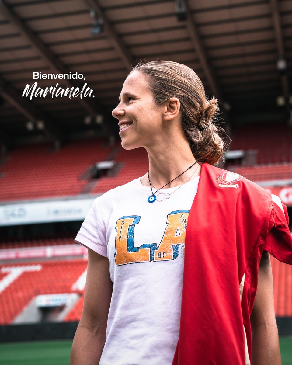 Un 𝐢𝐧𝐭𝐞𝐫𝐧𝐚𝐜𝐢𝐨𝐧𝐚𝐥 𝐚𝐫𝐠𝐞𝐧𝐭𝐢𝐧𝐨 en Lieja. Bienvenido, Marianela. 🔴⚪️

Plus d’infos 👉 standard.be/fr/news/marian… 🔍

#StandardFemina #AllezLesFilles