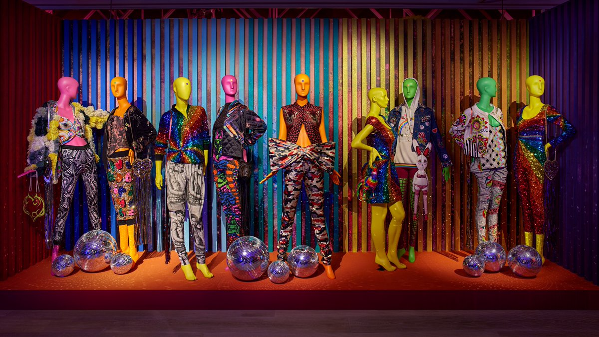 SCADFASH's tweet image. Grab a friend and go see “Manish Arora: Life Is Beautiful.” 👏🎉

Composed of ensembles worn by Arora&apos;s close-knit community of friends, these garments represent the joint celebration, love, and happiness shared between the designer and his amis! #SCADFASH