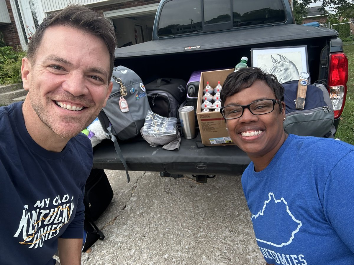 KY Keynote Caravan headed to Asheville.  Bringing a few KY gifts to share! <a href="/lporterPE/">LaDonda Porter</a> <a href="/ArtieKamiya/">Physical Education</a> <a href="/mortonmoves/">Kim Morton</a> <a href="/JoeyFeith/">Joey Feith</a> #PEInstitute24  #MyOldKYHomies