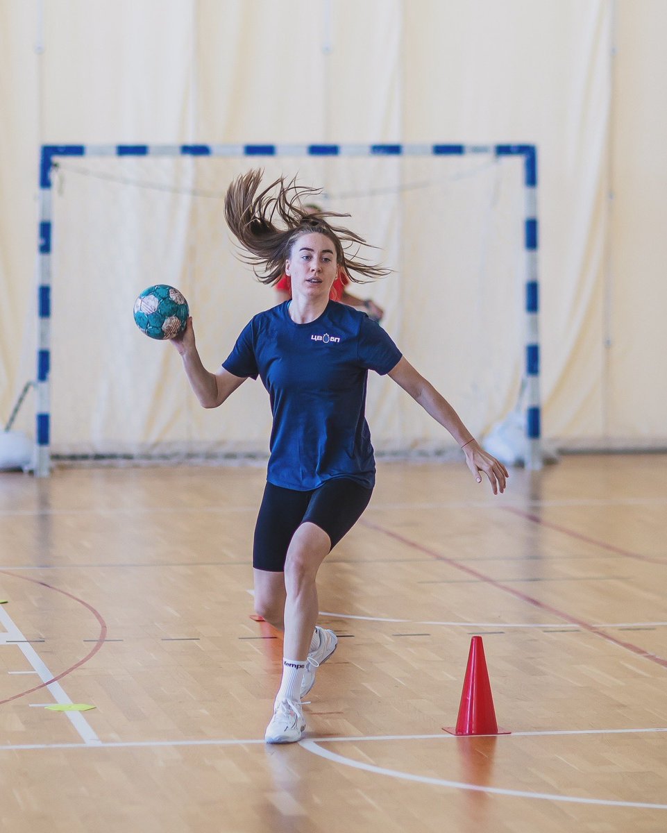 whccska's tweet image. Провели тренировку на гандбольной площадке 👌🏼