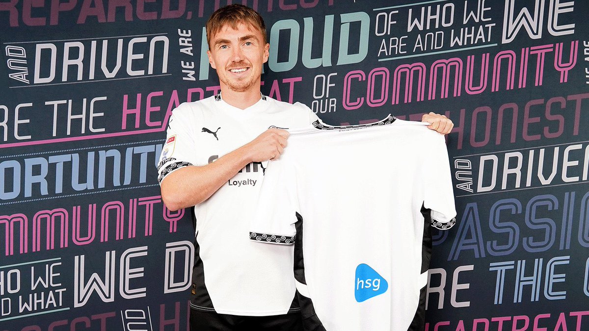 TheRamalyst's tweet image. Loving our window so far.

Not loving the back of the shirt no name pose that we seem to have going on🤔

#dcfc