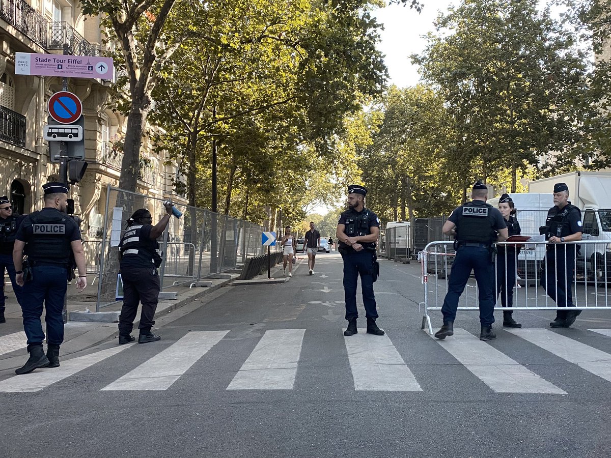 JawedAshraf5's tweet photo. Two days for #ParisOlympics2024 .
Opening ceremony on July 26.

Unprecedented security measure. 45000  personnel. 
Advanced land, airborne &amp; cyber systems.
City core &amp; both river banks closed off with access control.

For safe, secure, successful Olympics.

🇮🇳 doing its part. https://t.co/a0WDr17MEi