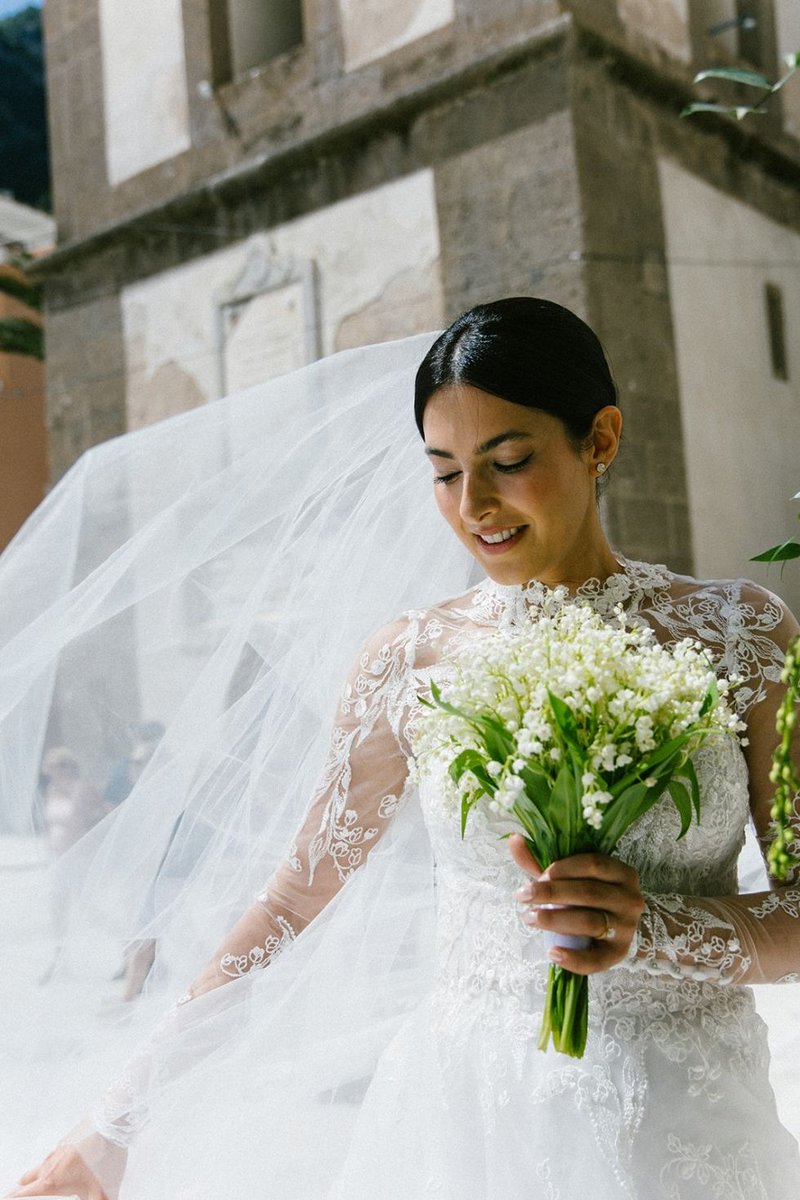 ArabiaWeddings's tweet image. Stunning Summer Bridal Hairstyles We Love
See Here
buff.ly/3S1zPdf 
#summer #summerhairstyle #summerbride #bridalhairstyle