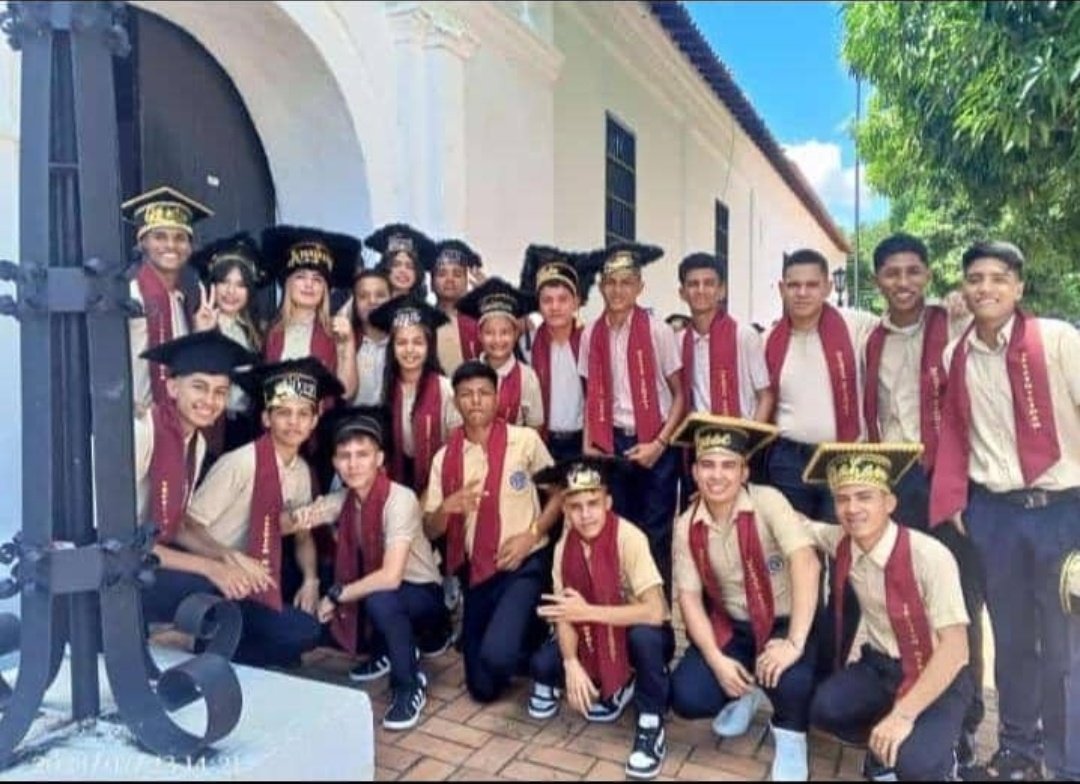 Cbitguanare's tweet photo. El día de ayer se llevó a cabo el Acto de Grado de los 54 Técnicos Medios en las diversas especialidades de nuestra casa de estudio 👩🏻‍🎓👨🏻‍🎓🎓🙌🏻 @Fundabit_ @fundabitpor https://t.co/LDTHgus1Rr