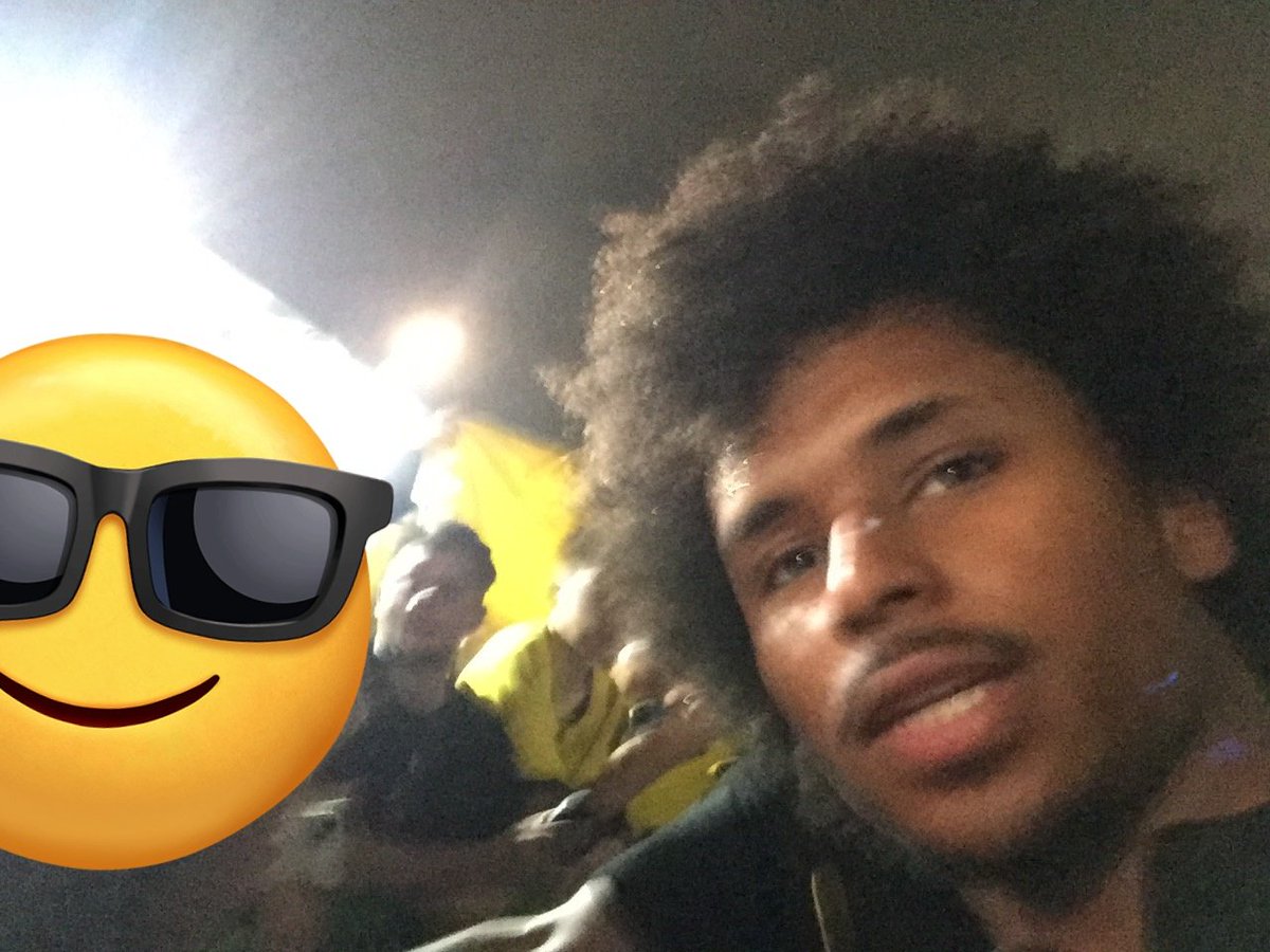 BVB27_Spurs's tweet photo. ドルトムント のアディエミやズーレ ムココと数え切れないほどの選手からツーショ サインいただけました！！

アディエミほんと好きだったんでこの日は最高の思い出になりました https://t.co/6m5cDSoLSx