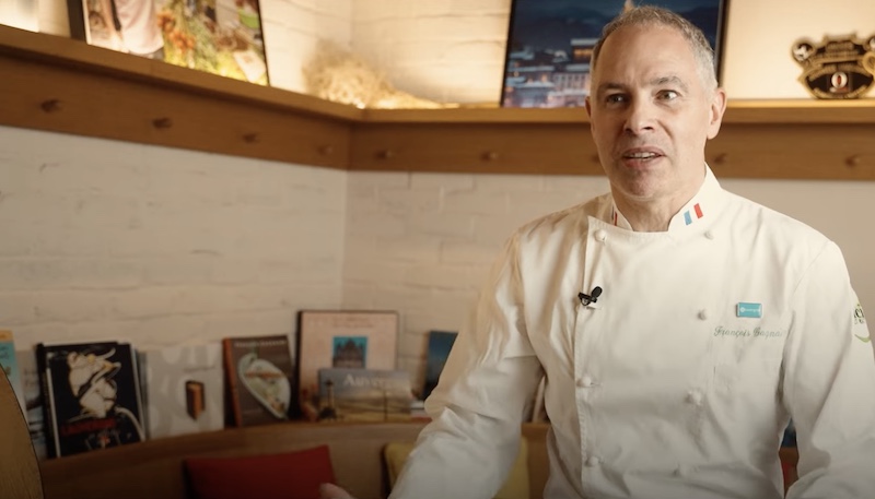 ecom_news's tweet image. 🏔️ #PuydeDome : François Gagnaire est le nouveau Président de la marque &quot; Auvergne &quot;. Tous les détails dans notre article. bit.ly/4c1bziq @Auvergne @auvergnerhalpes #Tourisme @AniciaBistrot