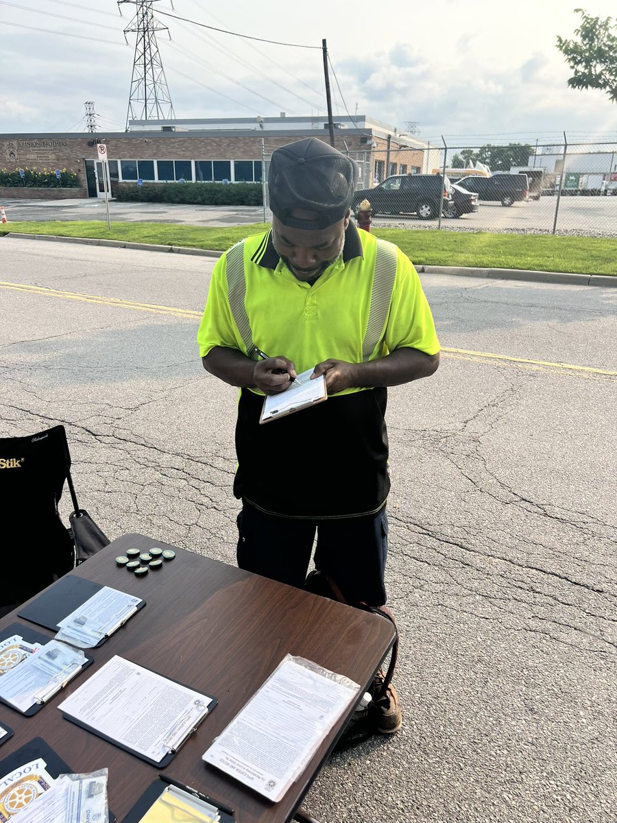 Teamsters792's tweet photo. Yesterday, President Roers and Steward Mike Gatlin teamed up to talk with the membership at Johnson Brothers about the importance of the Teamsters DRIVE program, and how their contributions make a difference.

Also, a big congratulations to our newest member, Stevie Griffin! https://t.co/xCYZoOROi4