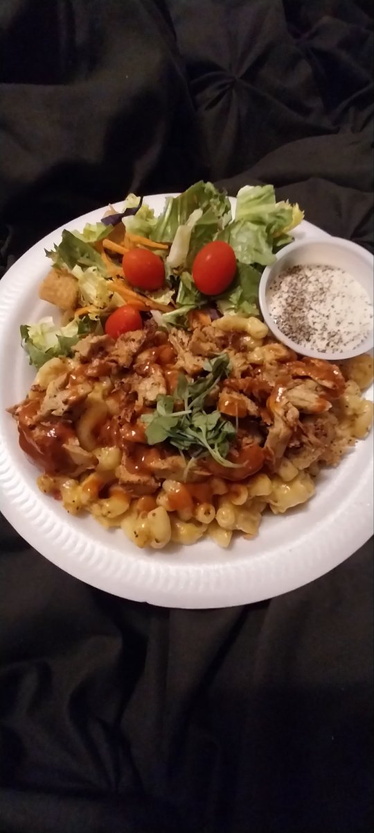 Buffaloed Mac w ChickN &amp; salad
Rawdog hot dog cart.... Mac the rest by me.