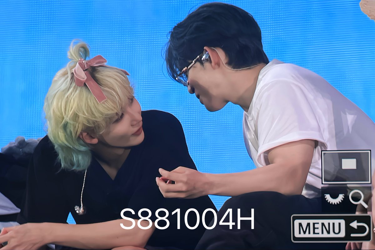 s881004h's tweet image. 240724 Caratland Day 2 👄 #SEVENTEEN #세븐틴 #에스쿱스 #승철 #SCOUPS #JEONGHAN #정한 @pledis_17