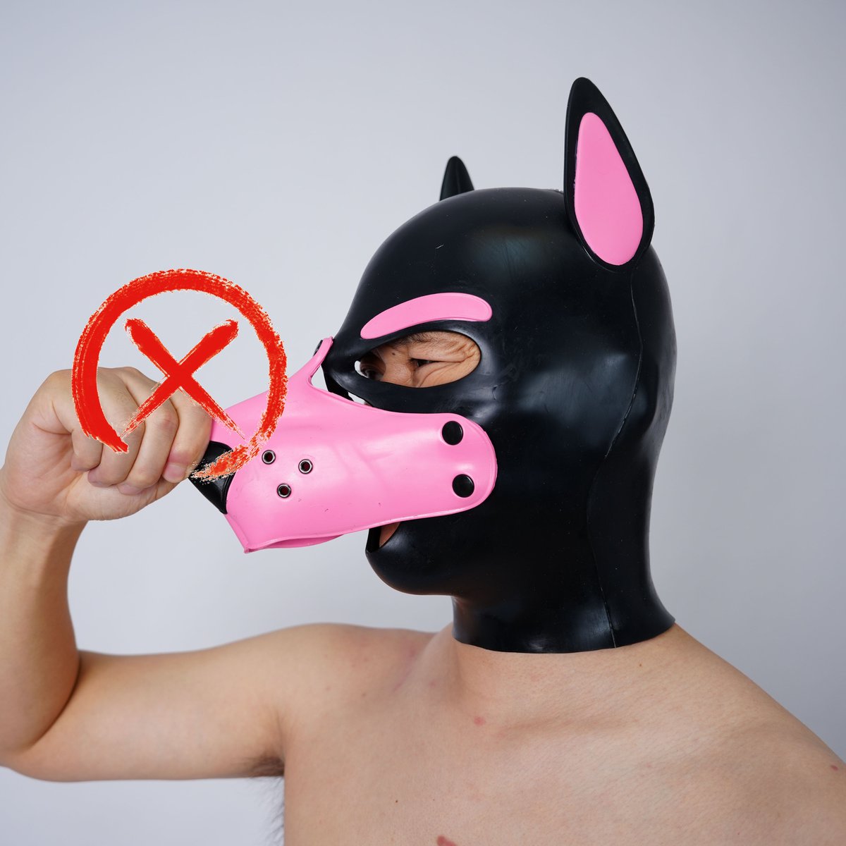 ⚠️important notice⚠️
  ❤️For those brothers who participate in the retweet, we will draw a lucky winner on August 5th to receive our puppy mask.  ❤️
    ⚠️We have received feedback that some of our friends have had their buttons fall off due to violent ripping of the muzzle