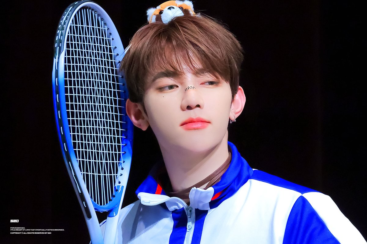 하오야 생일 축하해 🍃🩷
#우리의_여름하늘_하오의_날
#OurShiningCenterZhangHao
#大陆奇迹宇宙center章昊生日快乐