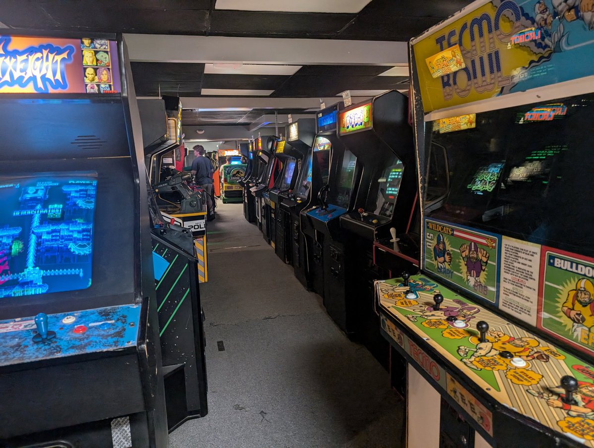 Arcade Random Posting tweet media
