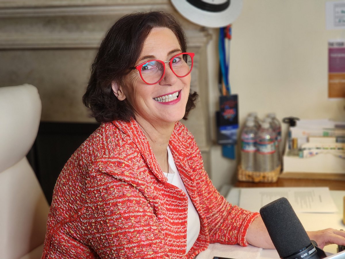 TBM just before her Bloomberg interview in 30 minutes !
Ready for the kill!