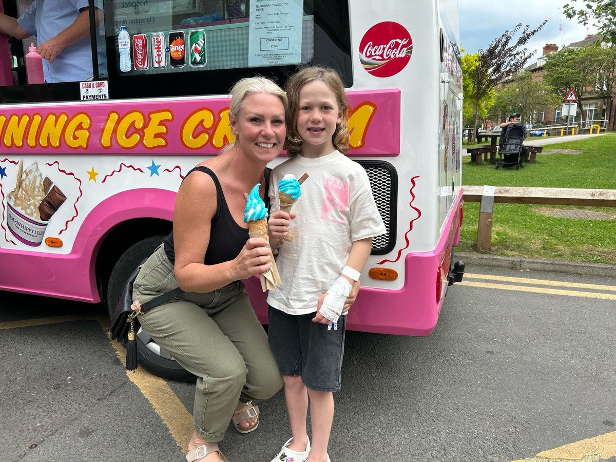 Today patients and staff had a special visit from <a href="/MrWhippyLeeds/">Mr Whippy Leeds</a>! Thanks to support from <a href="/LDShospcharity/">Leeds Hospitals Charity</a> ice creams for patients were on-the-house. It was wonderful to see everyone smiling and enjoying some ice cream and fresh air! 🍦🍨