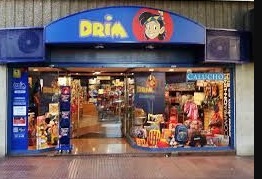 mariusserra's tweet image. Vaig al @DrimJuguetes del barri a comprar el joc del @monstredecolors. No el tenen en català. Em diuen que no el tindran, que el compri en castellà. Ni el Monstre ni altres jocs que em consta que s'editen en català (Catan, Carcassone)

Ens volem nodrir en català i diem #NoDrim