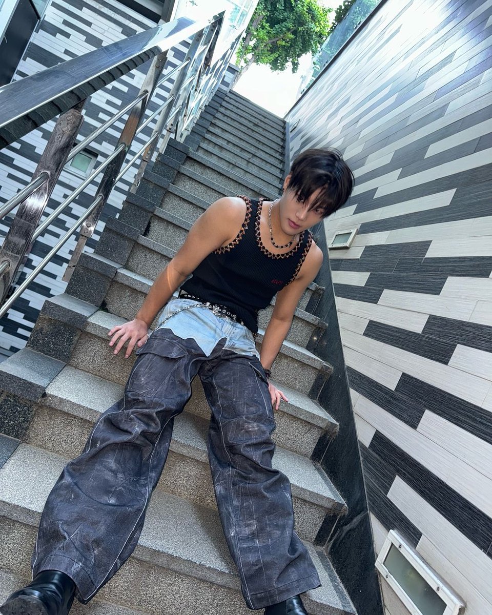 🐻240719| <a href="/DKB_BRAVE/">DKB_OFFICIAL</a> instagram güncellemesi:

“2024'te harika bir fotoğraf 👾

#준서 #JUNSEO #다크비 #DKB #UrbanRide #FlirtingX”

~beyzz