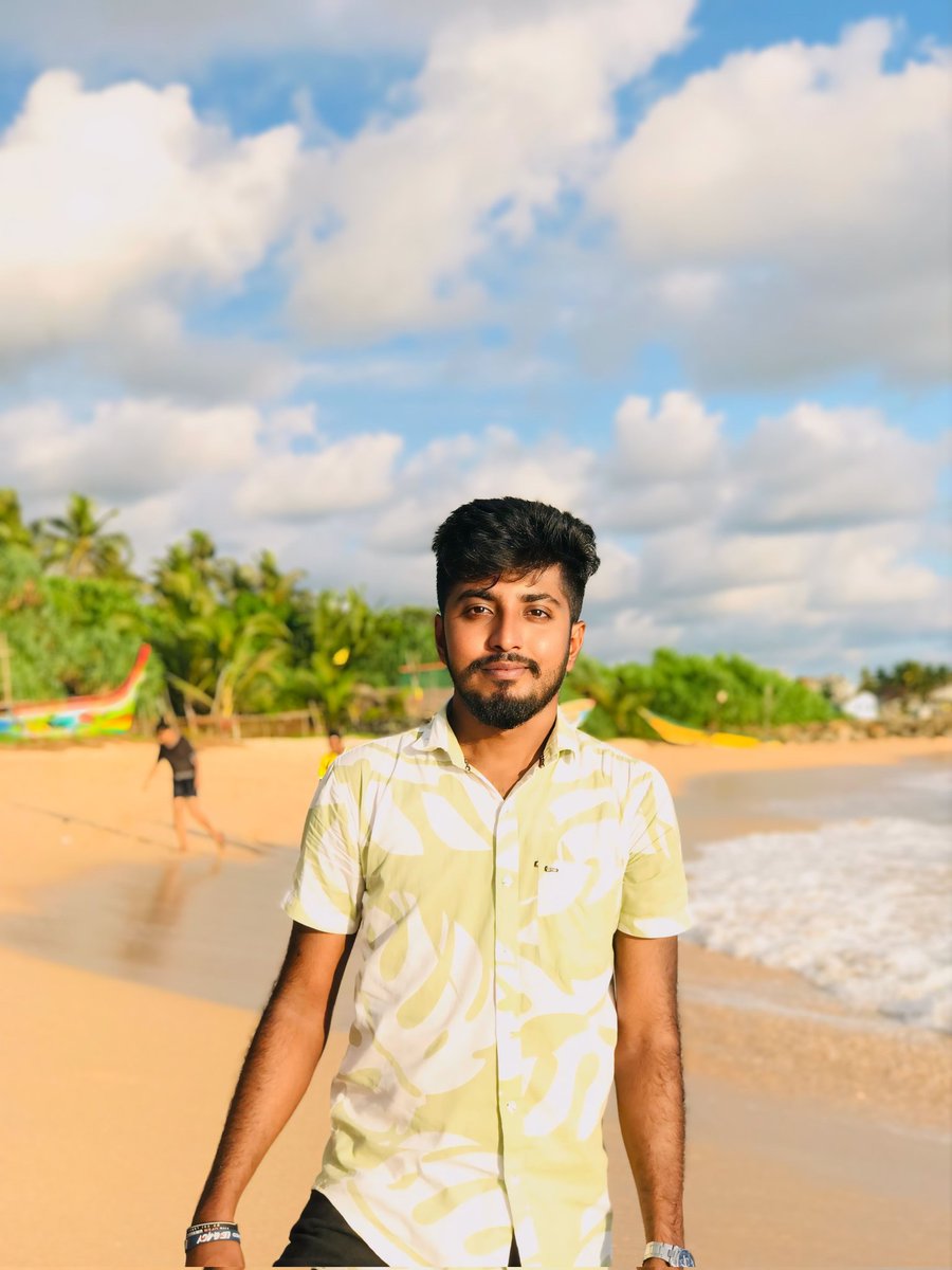 dusty_fade's tweet image. Beach days and unforgettable moments with the best crew...🏖️🌴 #FriendsForever #BeachAdventures