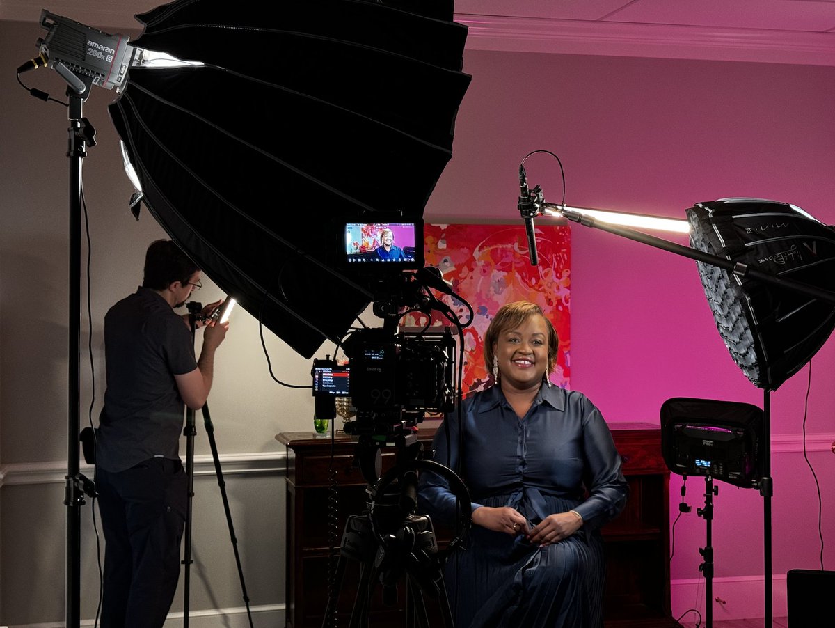 minervaco's tweet image. Video shoots allow us to capture the heart of our clients&apos; stories. Here&apos;s a snapshot from our latest one with @nfnlnews at #LibertyStreetGarden! 🎥

#MinervaClient #WorkInspired