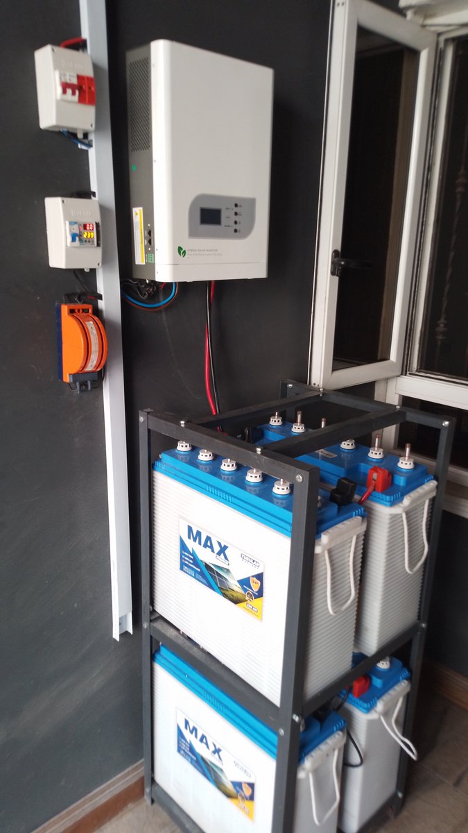 aaosolutions_1's tweet photo. Another banger! A 5kva solar system with a hybrid inverter and 48v premium batteries installed. Reach out today for a bespoke solution. https://t.co/xApsgIUZzP