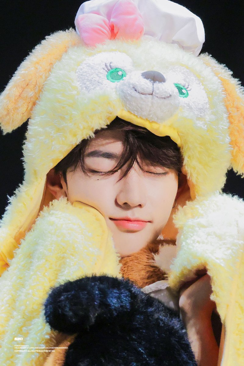 장하오 태어나 줘서 고마워!
#우리의_여름하늘_하오의_날
#OurShiningCenterZhangHao