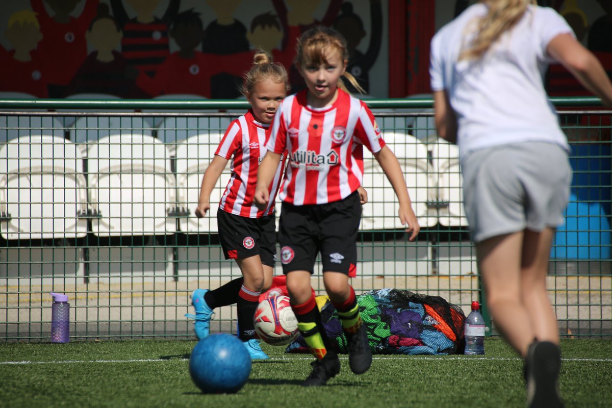⛹️‍♀️ Summer Sports Camps at St James's Primary School in Twickenham kick off on Tuesday 30 July.

📝 Spaces still available to sign up.

🔗 bit.ly/3ydCYzU

#SummerHolidays
#Camps
#Twickenham
#Sportcamps