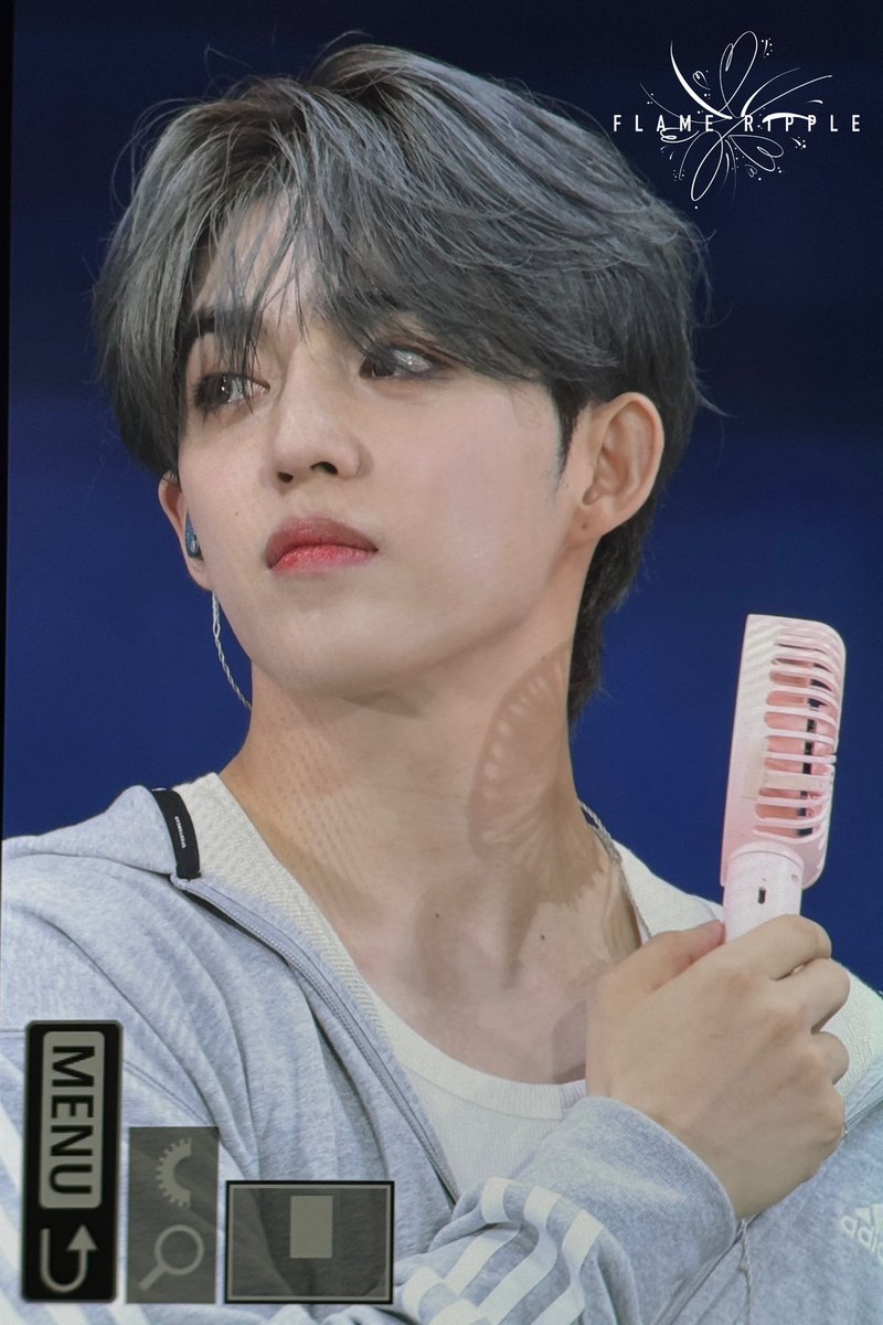 Flameripple_08's tweet photo. 240724 캐럿랜드

#세븐틴 #SEVENTEEN  
#에스쿱스 #SCOUPS #최승철 #승철
#エスクプス
    
@pledis_17 https://t.co/rzykP006B1