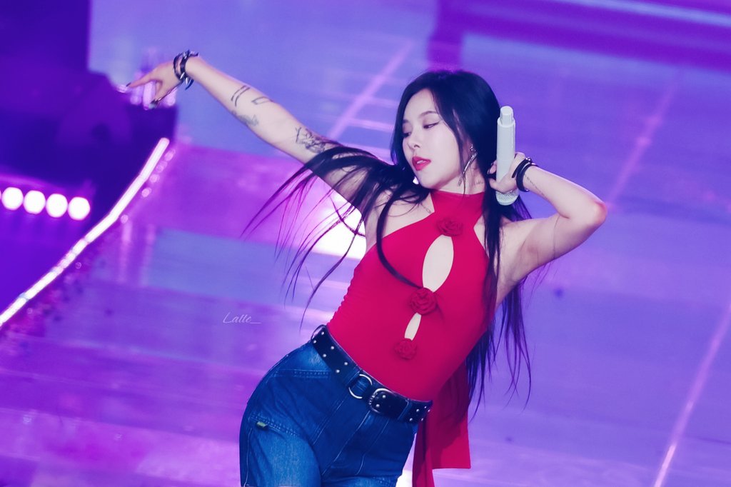 240721 Whee In 1ST WORLD TOUR : 
WHEE IN THE MOOD [BEYOND] ENCORE - Day 2

바람결이 퍼뜨린 색
넌 내 Pastel🎨

#휘인 #마마무 #정휘인 #WHEEIN #mamamoo #WheeIn_1ST_WORLD_TOUR_ENCORE