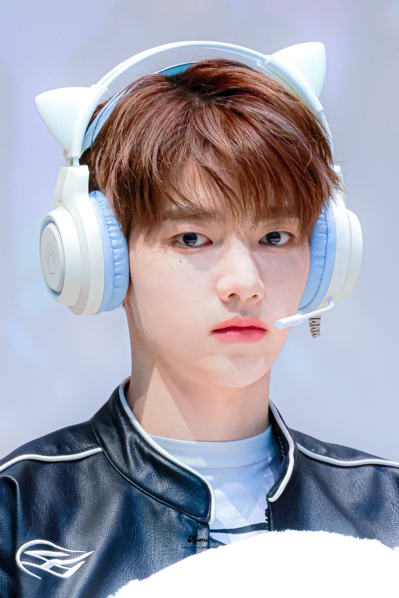 매일매일 행복해야해😍
#우리의_여름하늘_하오의_날
#OurShiningCenterZhangHao
#大陆奇迹宇宙center章昊生日快乐