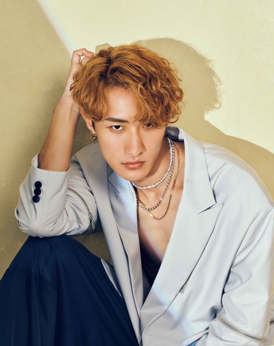 本日発売の #女性セブン は夏恋SP❣️ #SnowMan #岩本照 さんは 素肌