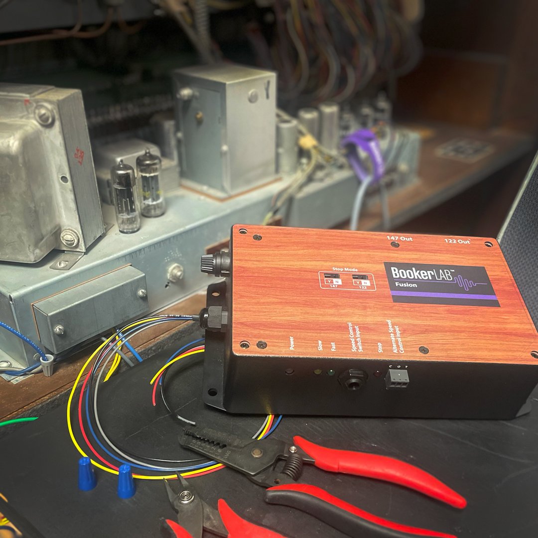 BookerLABaudio's tweet image. This Fusion LBB-B installation is like a traditional Hammond-to-Leslie “connect kit.” But Fusion brings a lot more: isolated switching for 122 AND 147 amplifiers and an option for 11-pin. Options, isolation, and multi-Leslie. What can’t it do? #bookerlab #lesliespeaker