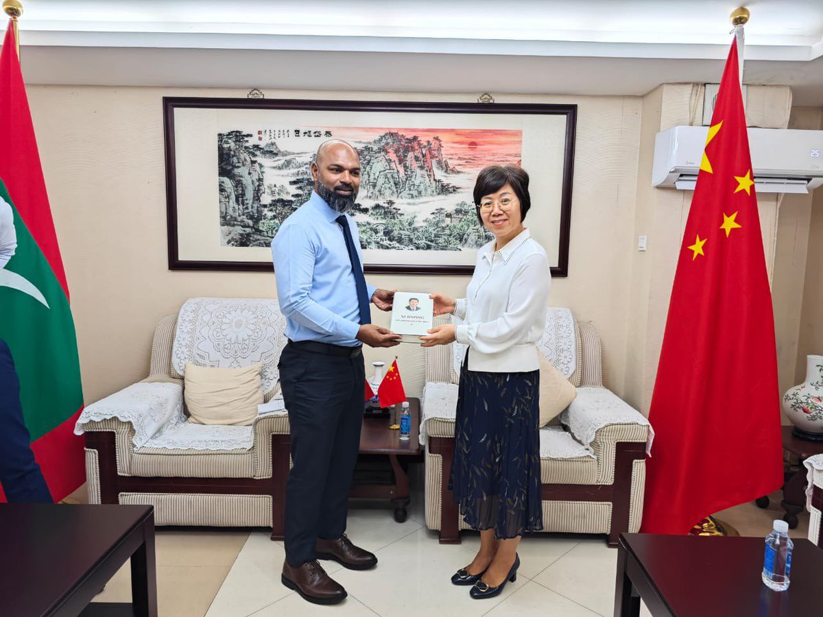 farey24's tweet photo. Meeting with the Chinese ambassador H.E Wang Lixin, highlighted the  important projects as per the main pledges made by  @MMuizzu . We Hope to bring the much needed developments to our city as well as all over the Maldives with the tremendous bond between Maldives and China. https://t.co/iysASW6f5C