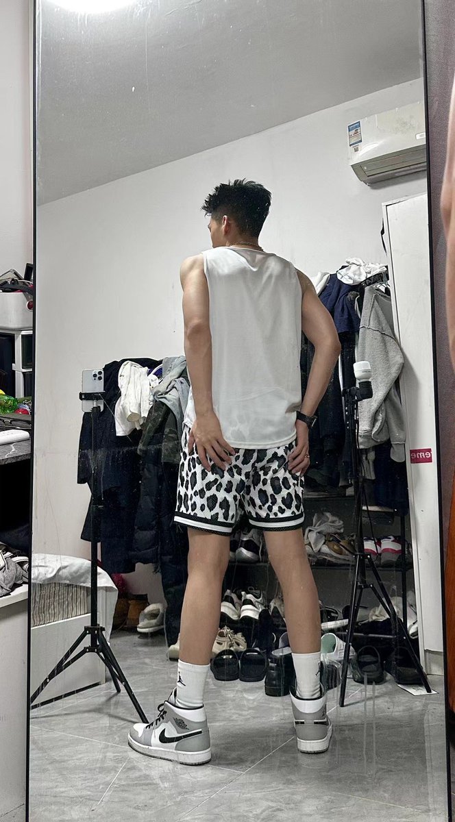 臭脚黑皮1S tweet media