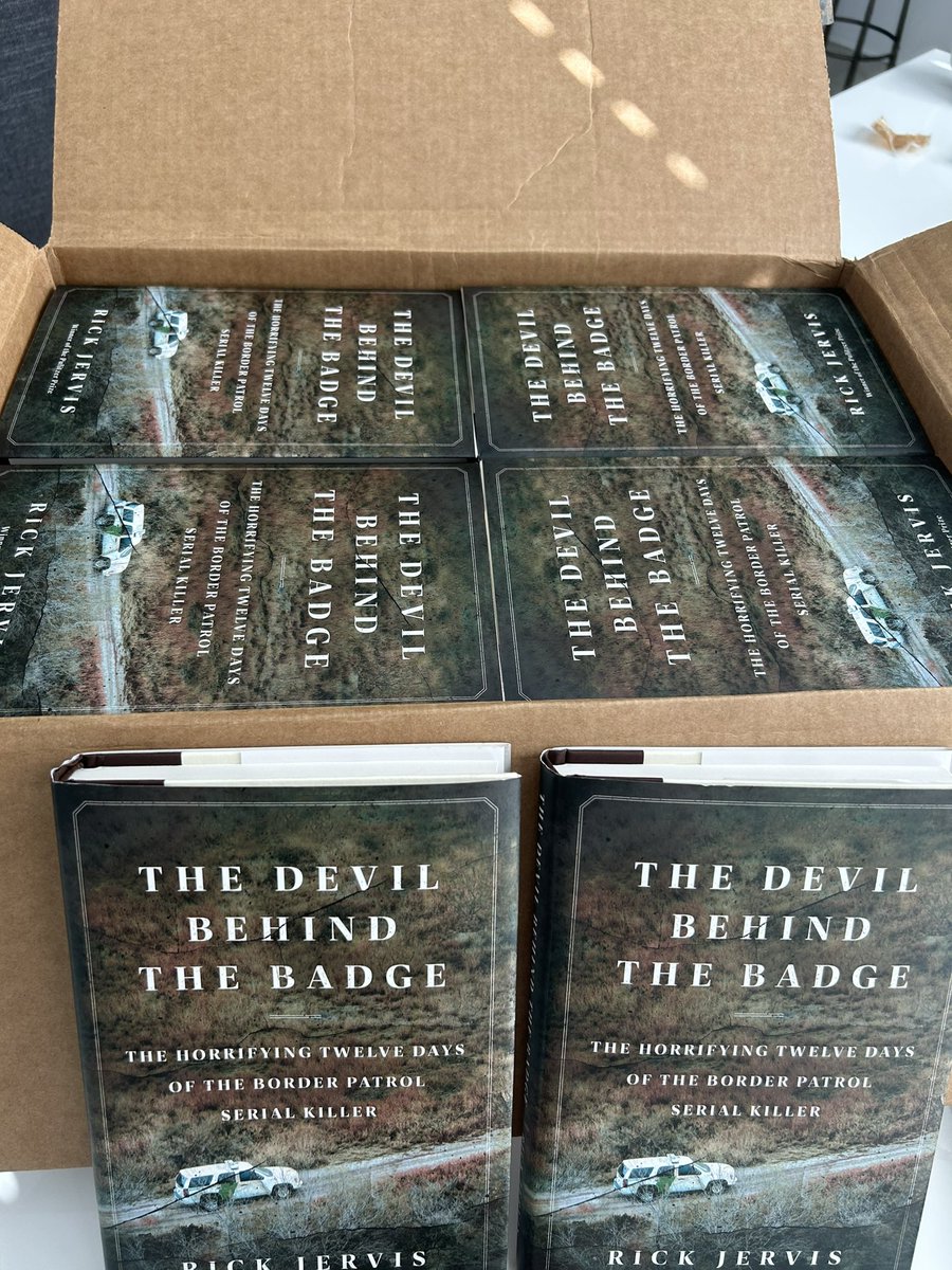MrRJervis's tweet image. Big Day: Received early copies of my first book, THE DEVIL BEHIND THE BADGE. Four years of hard work & persistence packaged in a 296-page hardcover book. Out Aug. 6. Link in bio. #firstbookvibes