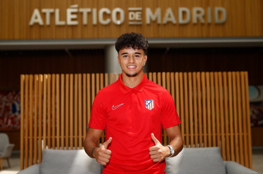 🟢 FICHAJE 

Diego Messousi (2003), nuevo fichaje para la academia.

El extremo llega procedente del Colonia Moscardó, donde jugó 35 partidos anotando 6 goles, además de conseguir el ascenso a Segunda RFEF.

Queda por ver si va al Atlético B o al C.

¡Bienvenido!