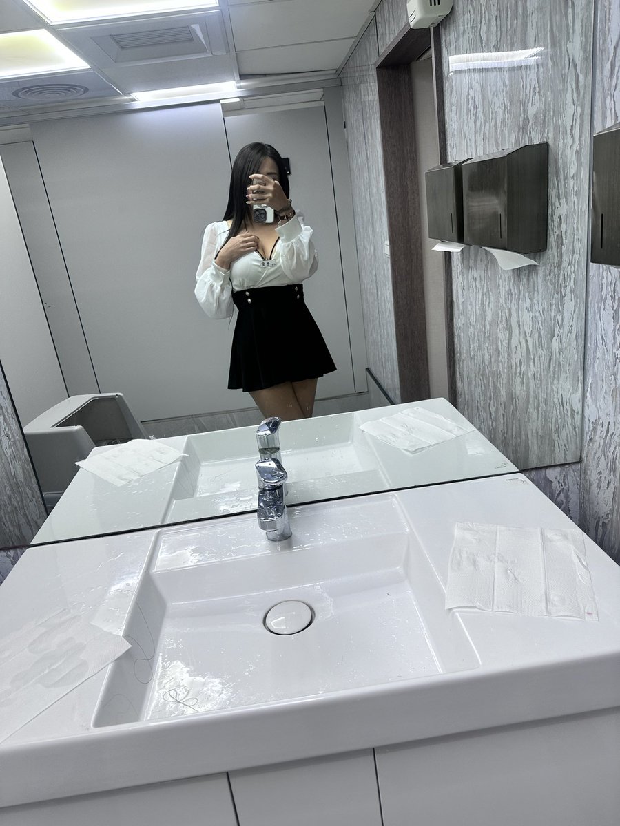 預告一下
26號晚上我會在台中藏玖唷
想喝酒的人快來找我唷
歡迎找我訂位🥰

地址：台灣大道二段452號

#啤酒調酒暢飲699
#藏玖