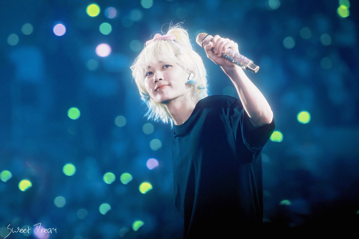 SweetDream_yjh's tweet photo. 20240724 CaratLand D2  

🎀 🌌 ❤️

#정한 #JEONGHAN #ジョンハン 
#세븐틴 #SEVENTEEN https://t.co/9dMWfmS0cX