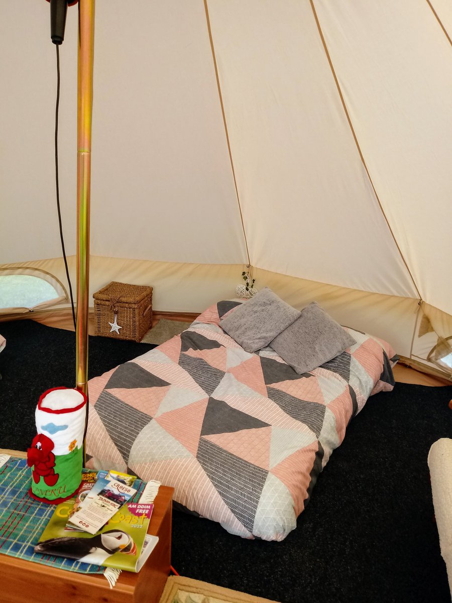 Bell Tent #Glamping #Summer availability at our campsite in #Pembrokeshire. 🏴󠁧 
All setup ready for your arrival. 👍
- Fully-furnished, sleeps up to 4 guests, from £90. night. 
󠁳󠁿- Electric 💡 Dog friendly 🐕 Hot Showers 🚿 #Firepits 🔥
bloomfieldfarm.co.uk/bell-tent
#visitwales