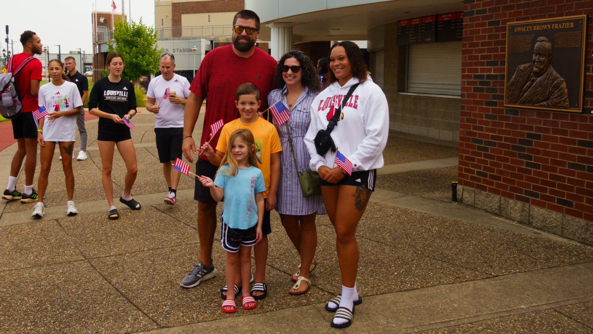 Louisville Athletics tweet media