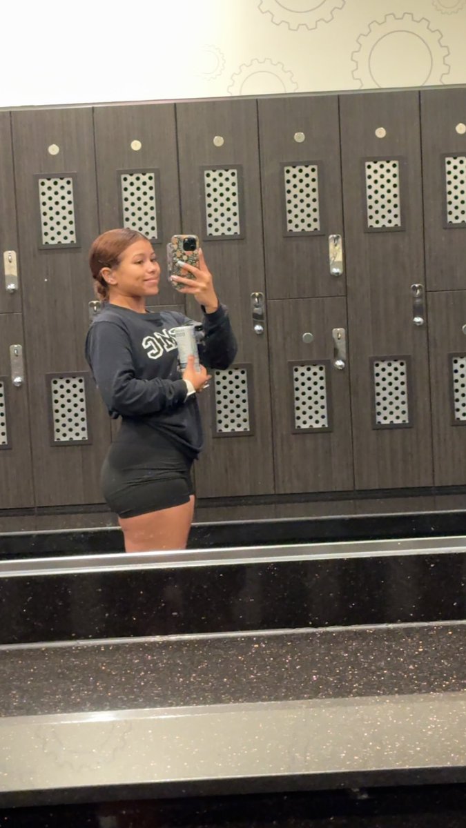 The progress is progressing🙂‍↕️🤍
#gymlife