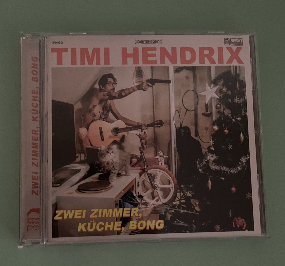 rayxtoah's tweet photo. „Zwei Zimmer, Küche Bong"von Timi Hendrix einfach perfektes Album ich mag alle Songs außer
"Gang"
Aber „Lost in bat country" und „Hunderttausende Meilen" ist liebe für mein Herz
#TimiHendrix #2ZKB https://t.co/qvo3U76qWG