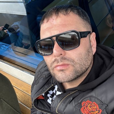 ymertg's tweet photo. #YeniProfilResmi https://t.co/is9Qq028bq