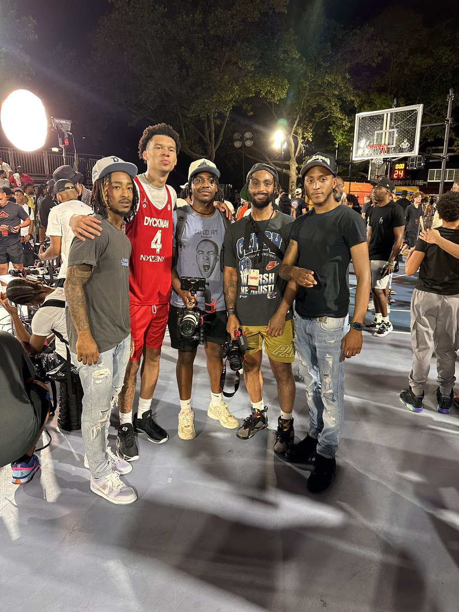Tooreelralph (@tooreelralph_) on Twitter photo I don’t take pictures often but this was really nice to see someone from my hometown hooping in NY vs NY CT gets over looked too often but we have the talent all we need is the platform.
Shout out my brother <a href="/shakyhoops/">shakyhoops</a> too
CT > I don’t take pictures often but this was really nice to see someone from my hometown hooping in NY vs NY CT gets over looked too often but we have the talent all we need is the platform.
Shout out my brother <a href="/shakyhoops/">shakyhoops</a> too
CT >