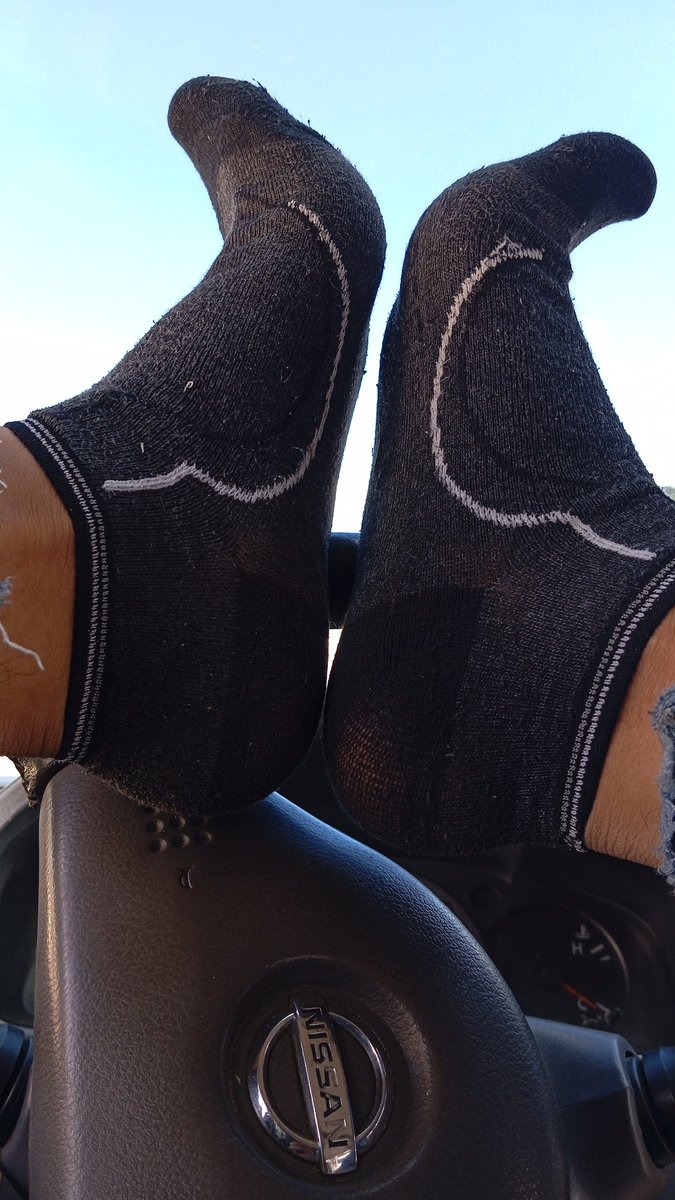 DannyBlueSky28's tweet photo. Cuánto más sucios estén los pies más Félix el corazón..
https://t.co/Kv0KgKbyqQ
#piesdescalsos #piesdivino 
#hombressucios https://t.co/OSacah07eA